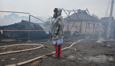 Au moins 4 morts, 36 blessés dans des attaques russes à travers l'Ukraine