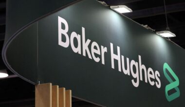 US oil/gas rig count down for 11th week to lowest since 2021, Baker Hughes says