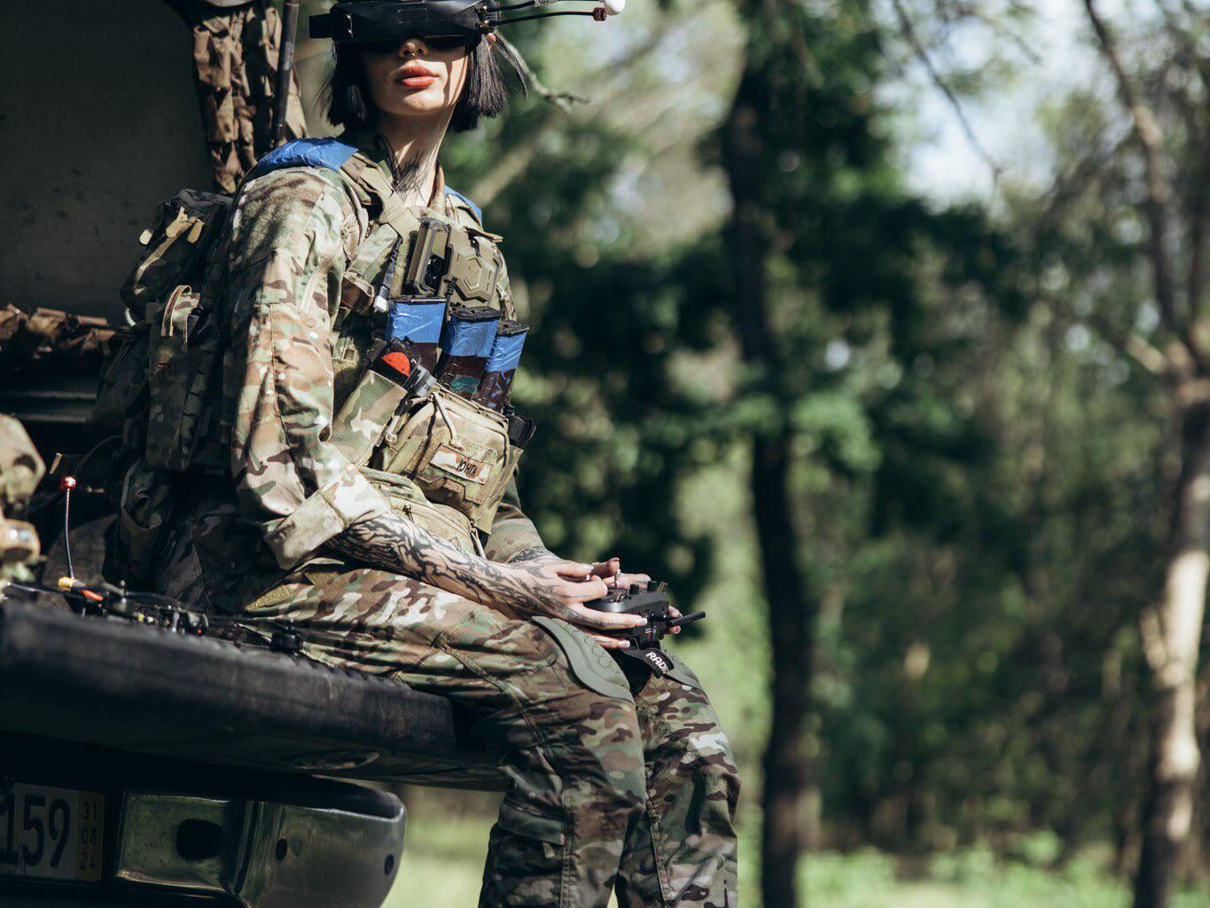 Ukrainian soldier and FPV drone operator - she is from the 4th Brigade of the Operational Assignment named after the Hero of Ukraine Sergeant Serhiy Mykhalchuk "Rubizh" - of the National Guard of Ukraine (NGU).