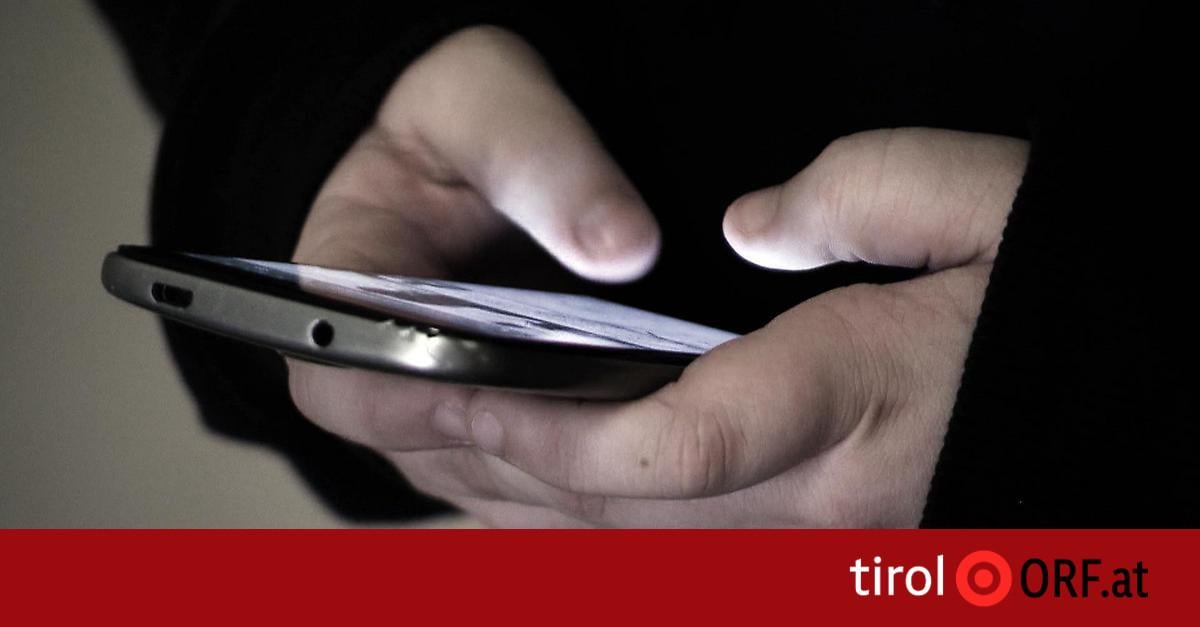 FPÖ-Videos sorgen für Aufruhr in der Politik | Videoclips der FPÖ Tirol auf Social-Media-Kanälen sorgen seit Tagen für Kritik und rufen jetzt auch die politischen Mitbewerber auf den Plan. In den Videos werde subtil Rassismus mit Hilfe von rechtsextremen Codes verbreitet, lautet der Vorwurf