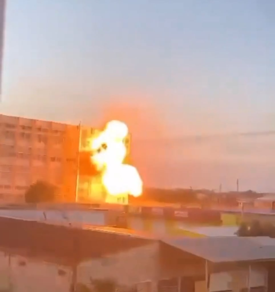 Ukrainian drones hit the Russian Signal defense plant in Stavropol, a major facility in Russia’s military-industrial complex. The plant makes radio-electronic equipment for combat aircraft, air defense, and electronic warfare systems. 26.07.2025