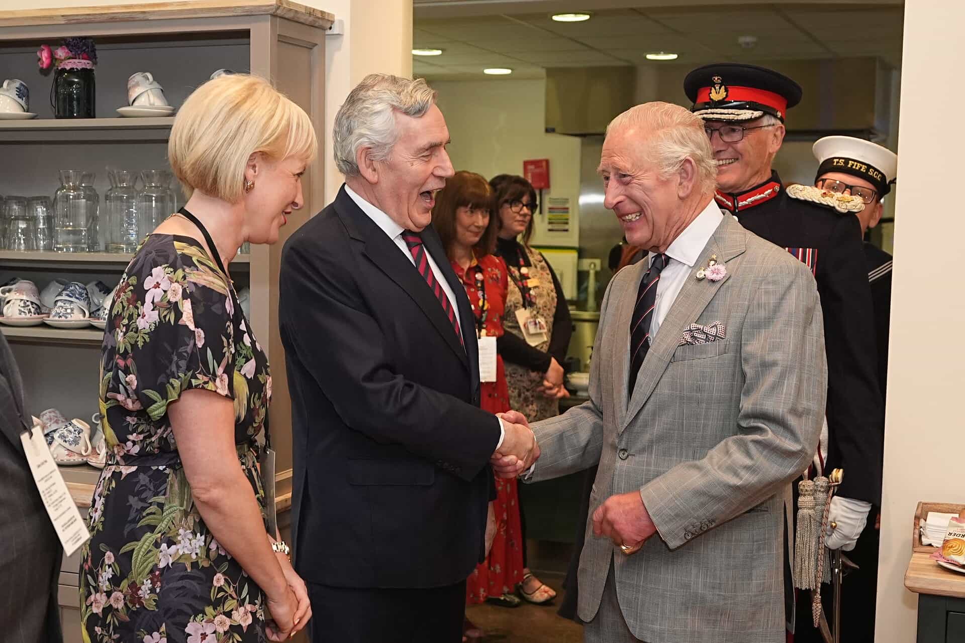 The King met Gordon Brown during a visit to Kirkcaldy Art Gallery.