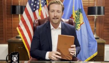 Trump Bible Pusher and Anti-Porn School Superintendent Busted Watching Porn