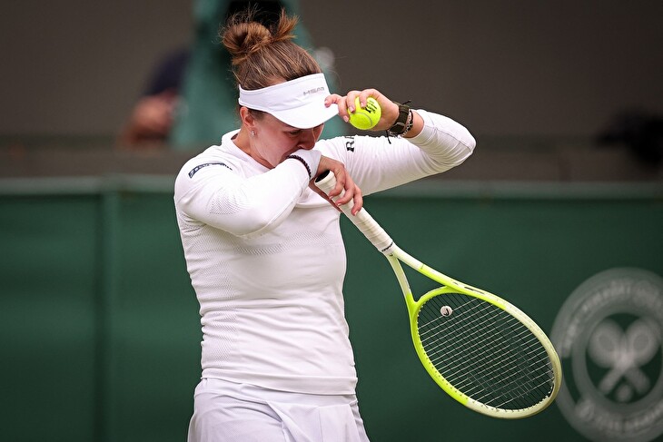 Slzy šampionky. Krejčíková si sáhla na dno, ve Wimbledonu však končí