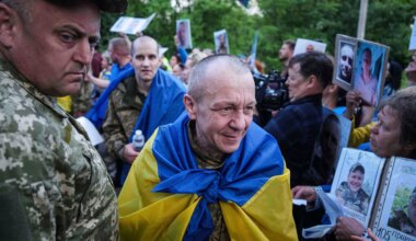 Krieg in der Ukraine - Moskau und Kiew tauschen erneut Kriegsgefangene aus - Politik