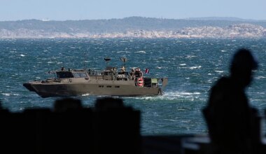 French Navy's infantry force to operate assault boats loaned from Sweden