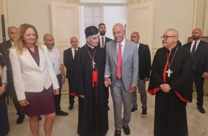 LEBANON Barrack tells the Lebanese to continue patiently on the path of dialogue