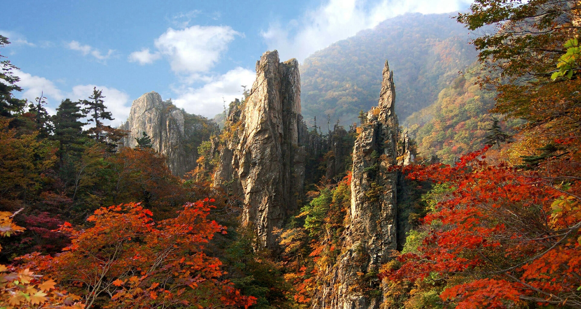Mount Kumgang in North Korea [RODONG SINMUN]