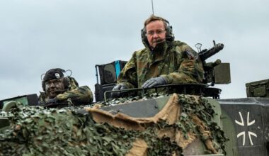 Boris Pistorius auf Panzer Leopard 2A6