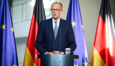 Bundeskanzler Friedrich Merz (CDU) äußert sich bei einer Pressekonferenz nach der Sitzung des Sicherheitskabinetts zu den Konflikten im Nahen Osten im Bundeskanzleramt.