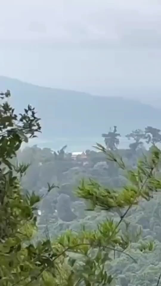 Thai F-16s conduct an airstrike on a Cambodian military stronghold