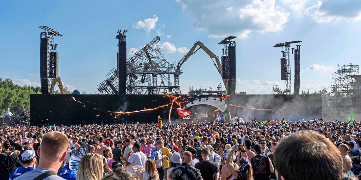 Tomorrowland-Besucherin stirbt nach Festivalbesuch - Weltchronik
