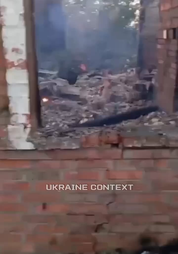 A russian military medical facility with a starlink in the occupied territories got destroyed by a Ukrainian strike
