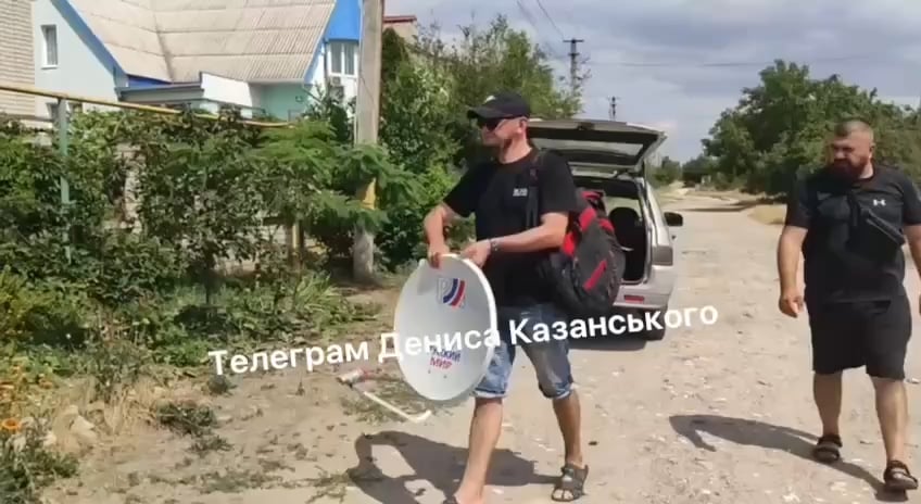 Occupation authorities replacing satellite TV kits to avoid broadcasting of Ukrainian media in Kherson region