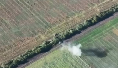 Ukrainian T 64 BV shoots Russian T 90S at point blank range Oct 2022