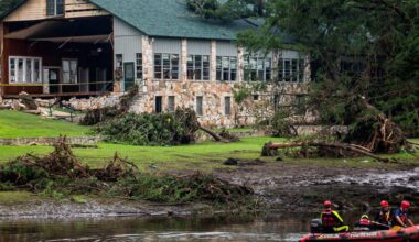 Ted Cruz's rush from vacation after tragedy doubted as flight data revealed