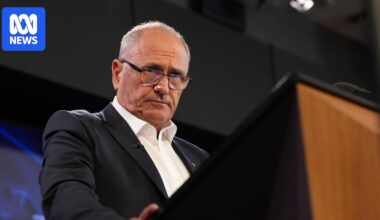 Former Treasury secretary Ken Henry calls for urgent overhaul to environmental protection laws