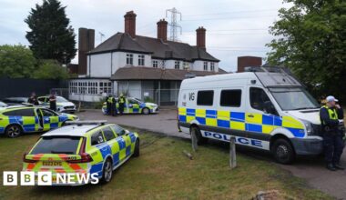 Epping asylum seekers afraid to exit hotel during protests