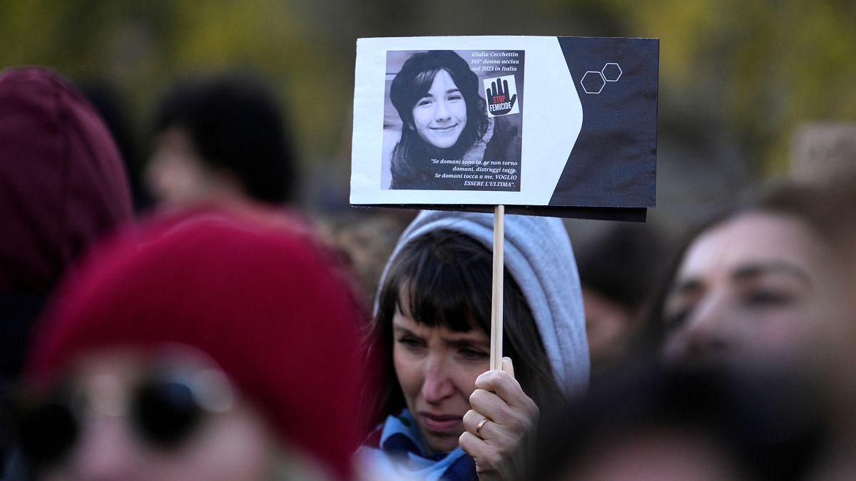 Italie : le Sénat approuve l'entrée dans le code pénal du crime de féminicide