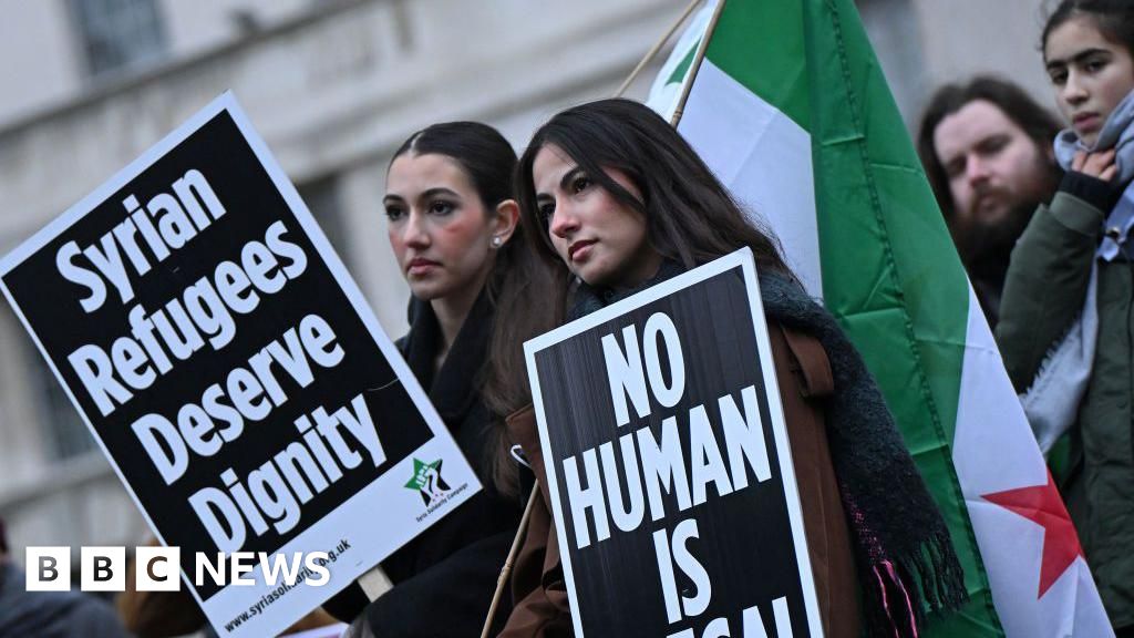 UK to start processing Syrian asylum claims again