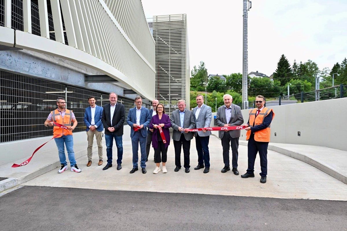 Die neuen Parplätze bieten hunderte neue Stellplätze für Bahnreisende.