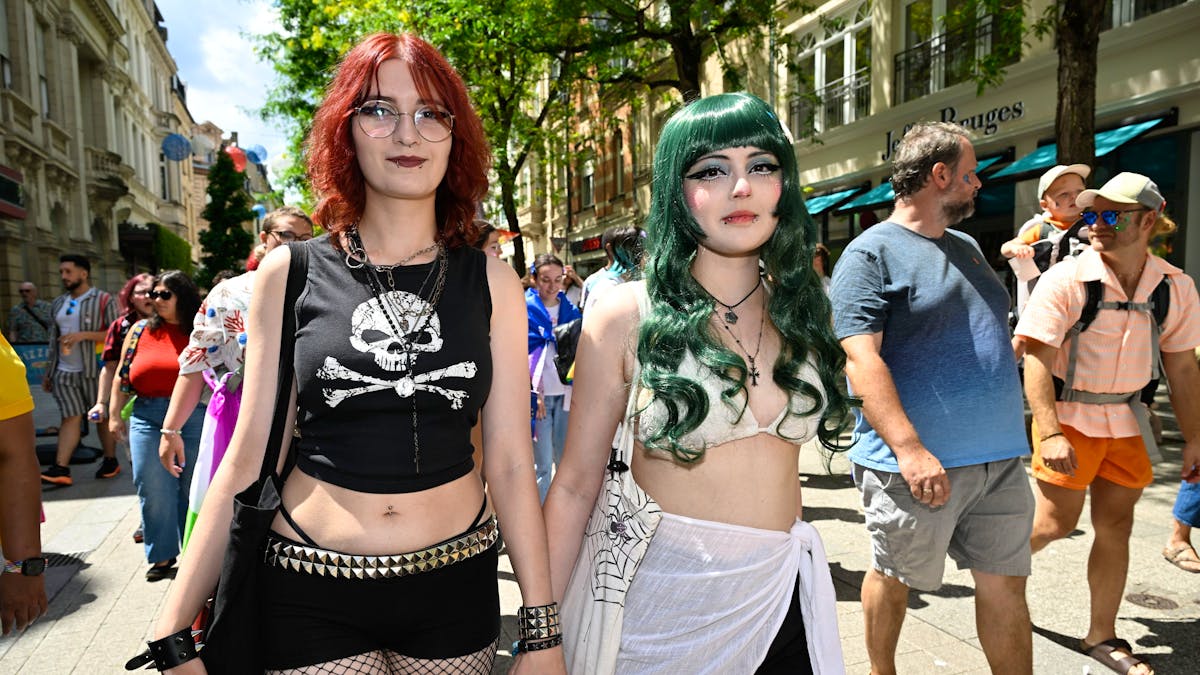 LGBTIQ+ in Luxemburg: Jede zweite Person meidet öffentliche Zuneigung