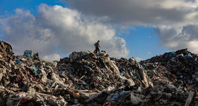 The war in Gaza leaves a toxic legacy of garbage, disease and pollution