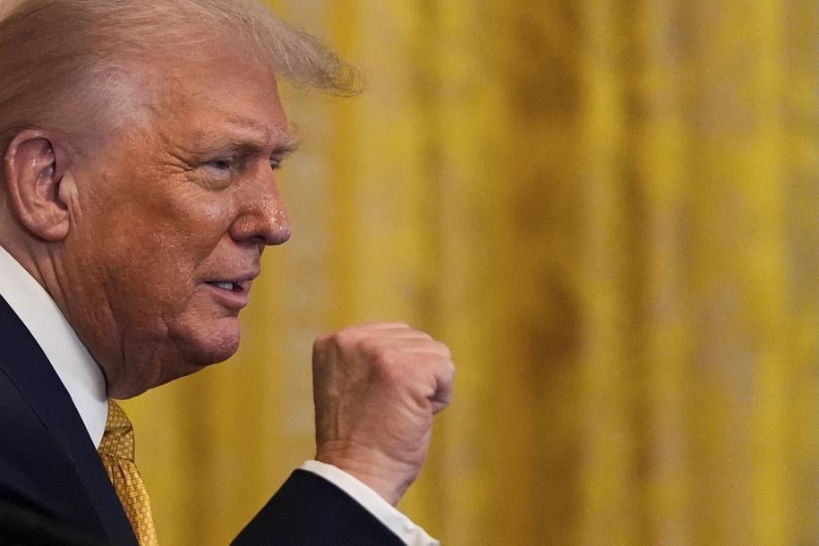 Trump thinks Obama slander will dull furor over Epstein files