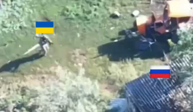 Ukrainian soldiers eliminate 3 Russian soldiers in a firefight while clearing the village of Milove, Kharkiv region. 425th Assault Regiment "SKALA" [July 2025]