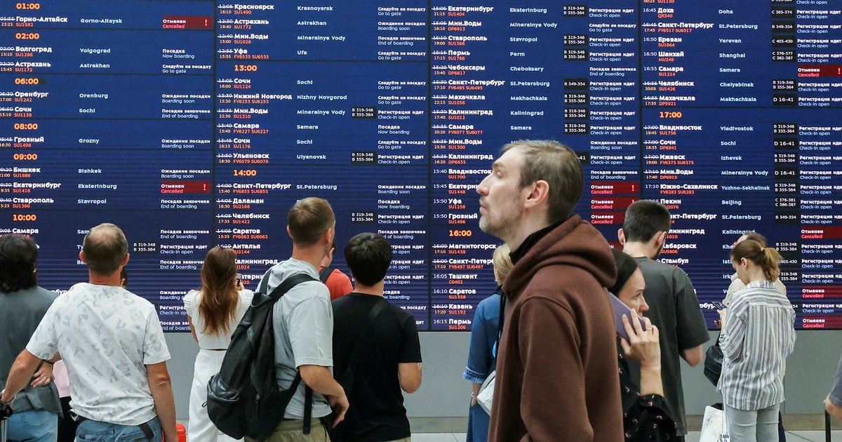 Ukrainas angrepp orsakar kaos på flygplatser i Ryssland