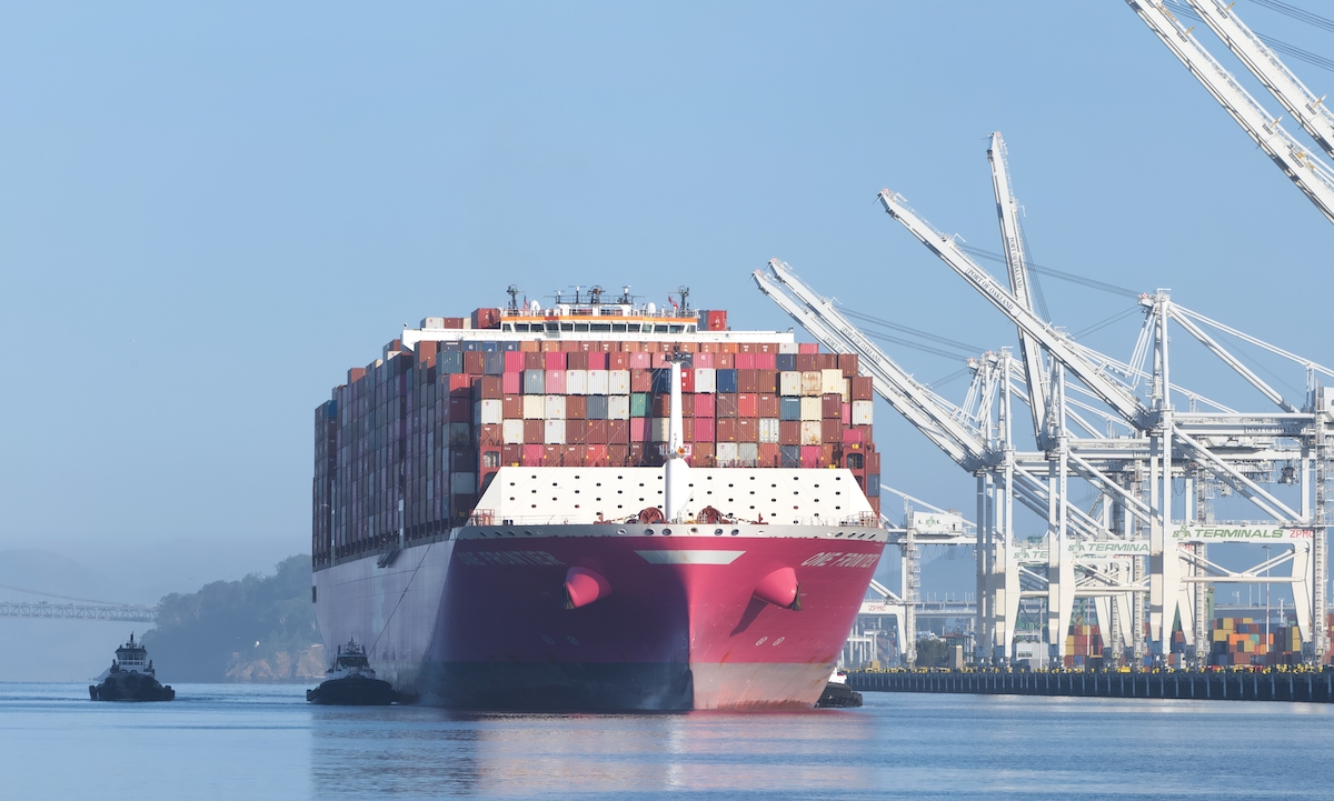 Economy Rebounds on Import Drop and Consumer Strength