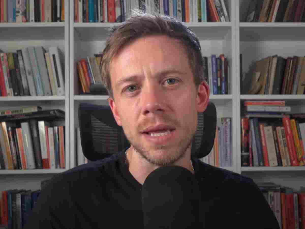 Owen Jones just called for Corbyn-Sultana party to join forces with the Greens