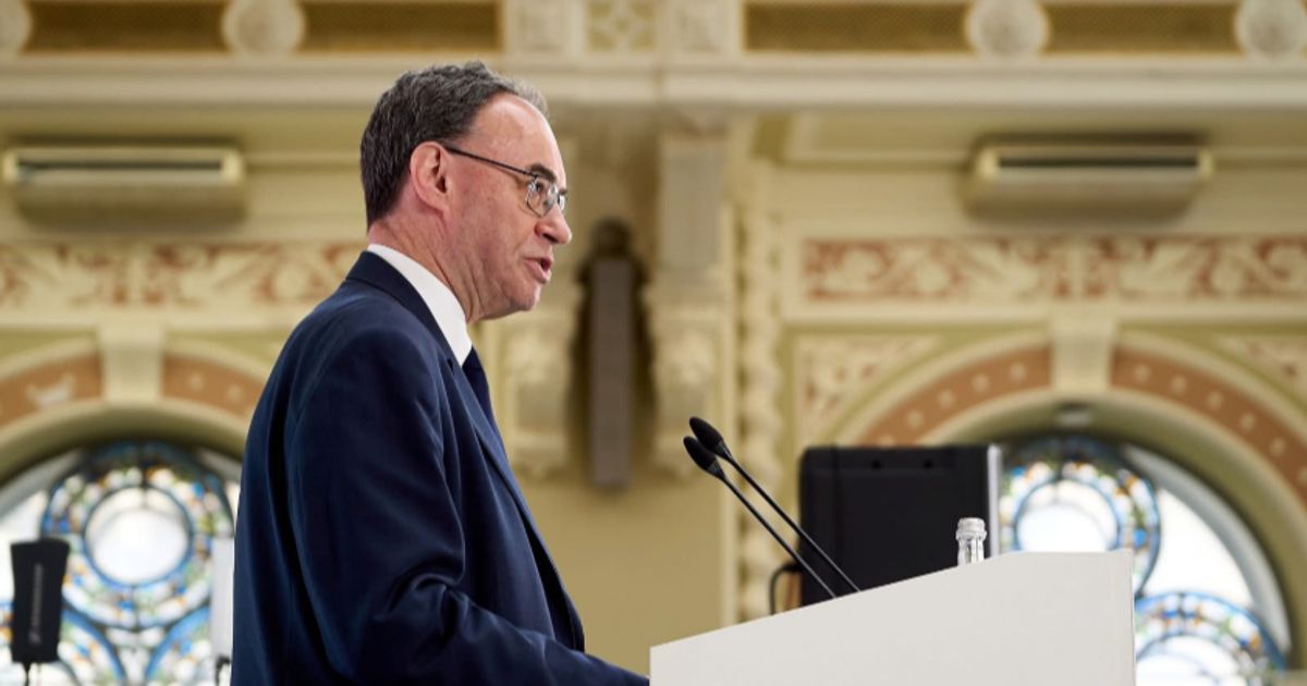 Bank of England governor suggests economy needs interest rate cut