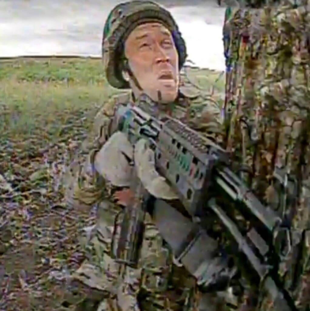 Ukrainian FPV drone seconds before Striking an Russian Soldier in Pokrovsky direction