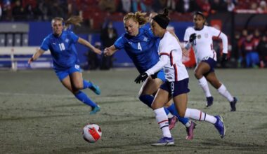 FILE PHOTO: Feb 23, 2022; Frisco, Texas, USA; USA forward Mallory Pugh (9) dribbles the ball around IceLand defender Glodis Perla Viggosdottir (4) during the first half of the 2022 She Believes Cup international soccer match at Toyota Stadium. Mandatory Credit: Kevin Jairaj-USA TODAY Sports/File Photo