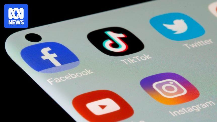 Federal politics live: Government says it will not be 'bullied' to exempt YouTube from social media ban