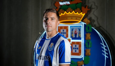 FC Porto oficializa contratação de Bednarek e revela valores do negócio