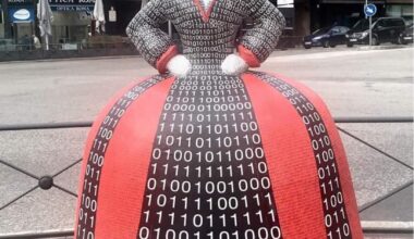 Binary Menina ,a work from Alfonso Zubiaga, Madrid, Spain.