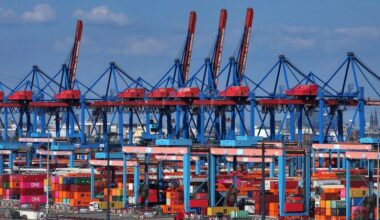 EU warns that its trade with the US could be effectively wiped out if Trump follows through on his threat