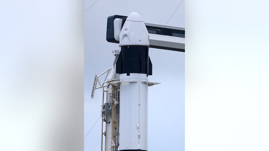 SpaceX, astronauts