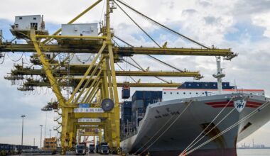 Trump threatens more than a dozen countries with new tariffs by Aug. 1