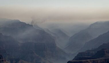 Grand Canyon lodge: National Park Service defends the handling of lightning-sparked blaze that destroyed historic lodge