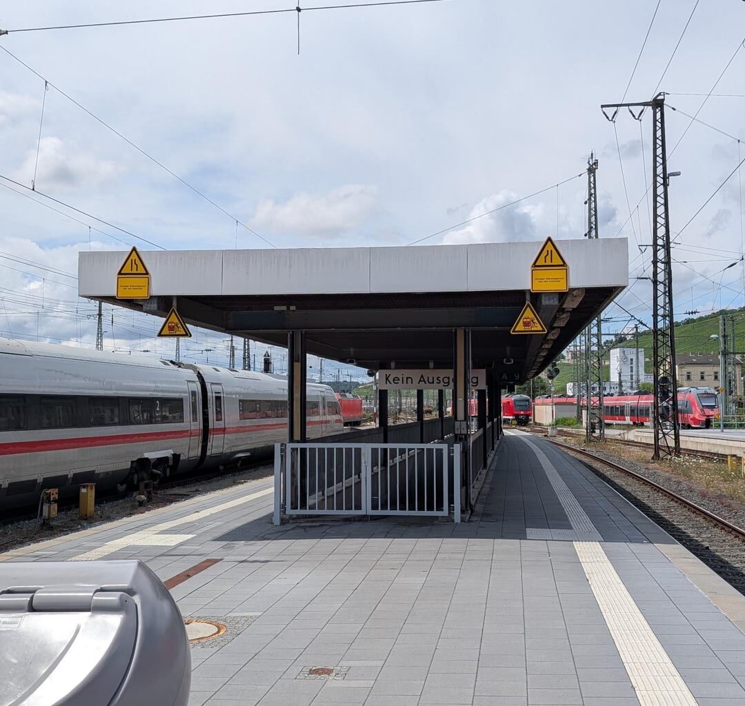Structure in Würzburg Hbf Platforms