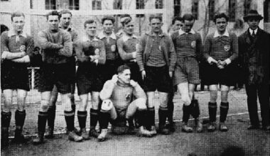 17. srpnja 1927. - Radio Zagreb (današnji Hrvatski radio) prenosi prvi radio prijenos nogometne utakmice u Hrvatskoj. Prenošena je finalna utakmica za Balokovićev pokal između Građanskog i HAŠK-a (4:2).