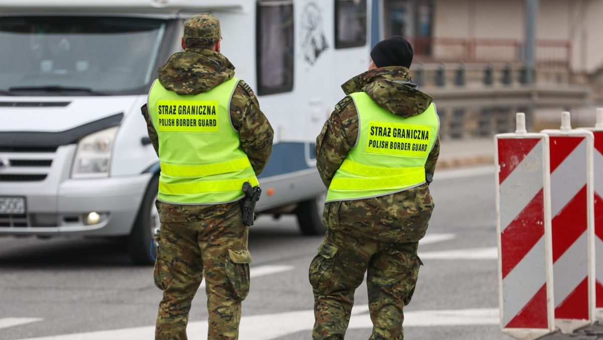 Poľsko obnovilo kontroly na hraniciach s Nemeckom a Litvou