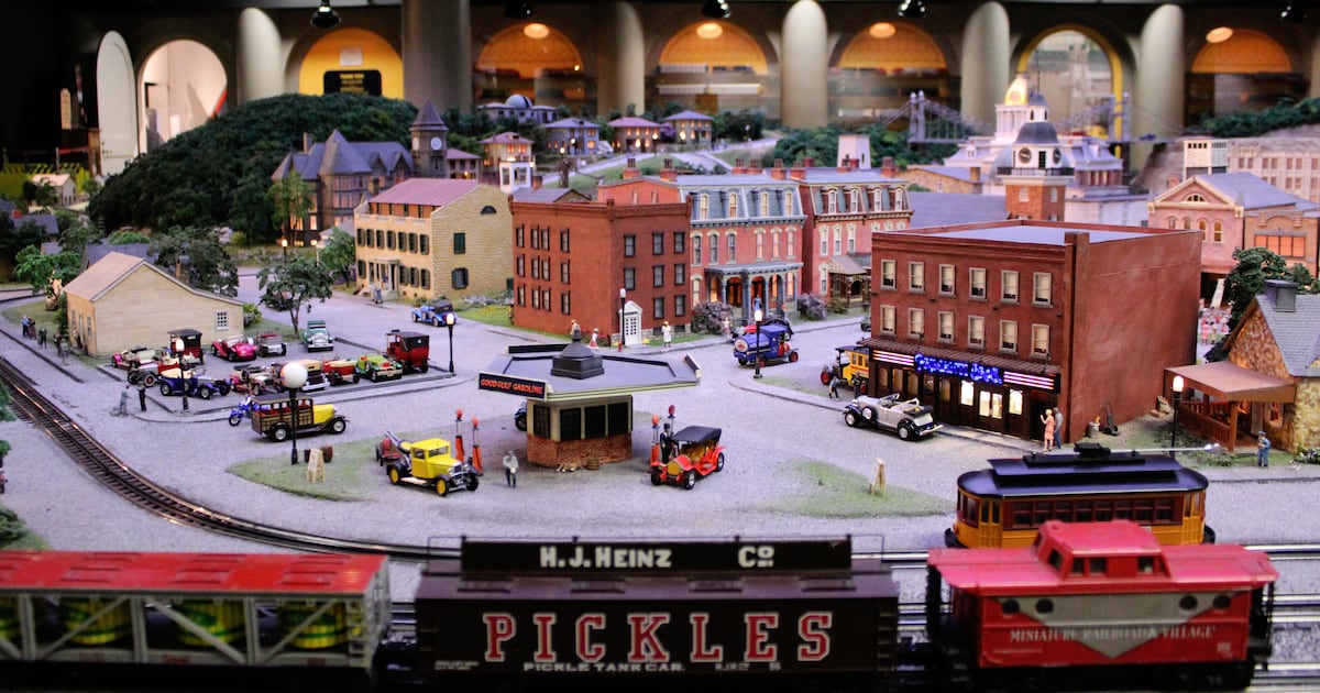 Public vote to decide next building added to Carnegie Science Center’s miniature railroad – WPXI