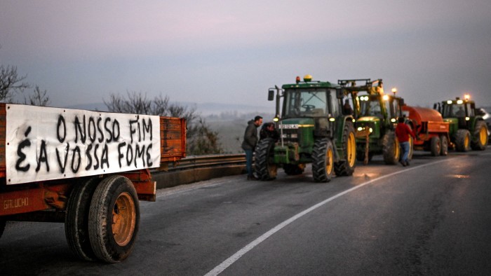 Farmers protest in Lisbon