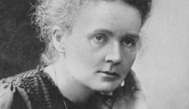 On this day in 1934, french (and french only) scientist Marie Curie (thats the full name, very french, pronounced frenchily) passed away (in France, where else).