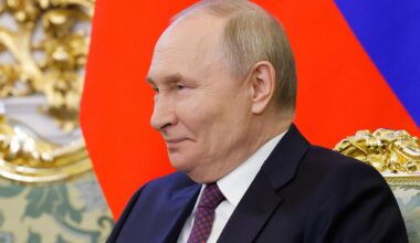 Russia celebrates US stopping Ukraine weapons shipments