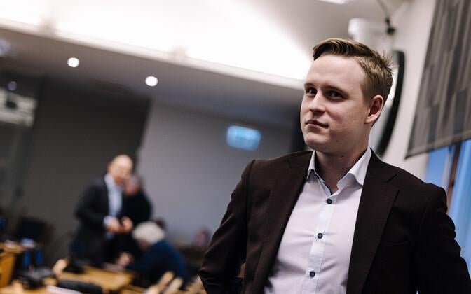 Andla ei saanud Tallinna koalitsiooni tüli tõttu ametnike palku tõsta